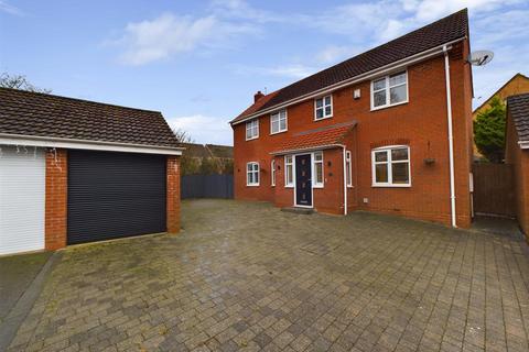 3 bedroom detached house for sale, Columbine Way, Bedworth