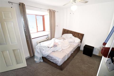 2 bedroom flat for sale, Hattersfield Close, Belvedere, Kent, DA17