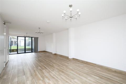 12 Norman Way, London, W3 0AU