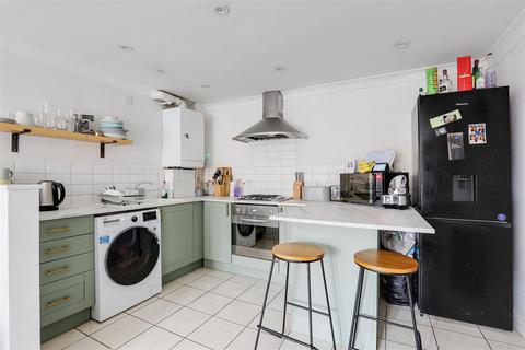 2 bedroom flat for sale, Seymour Court, Seymour Road, West Bridgford NG2