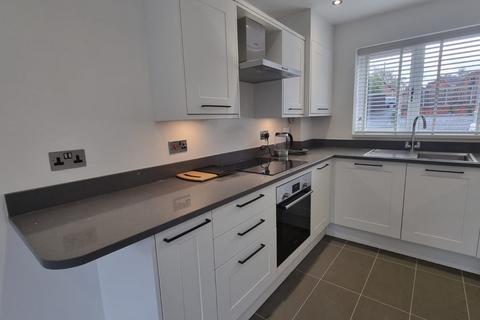 2 bedroom terraced house to rent, Nash Lane, Belbroughton, Stourbridge, DY9