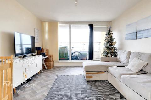 2 bedroom flat to rent, Rainhill Way, LONDON