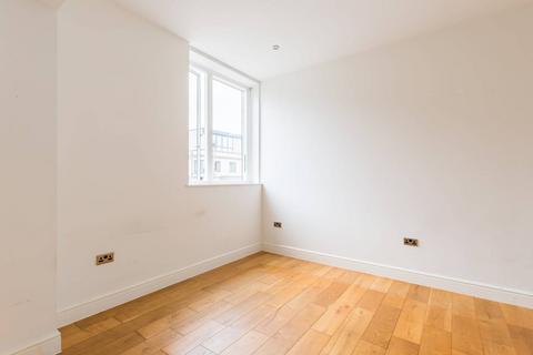 2 bedroom flat to rent, Quant Building, E17, Walthamstow, London, E17