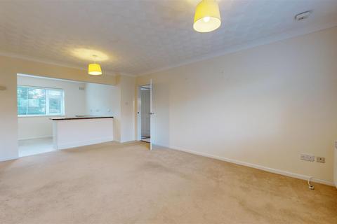 2 bedroom flat for sale, Oakbury Drive, Weymouth