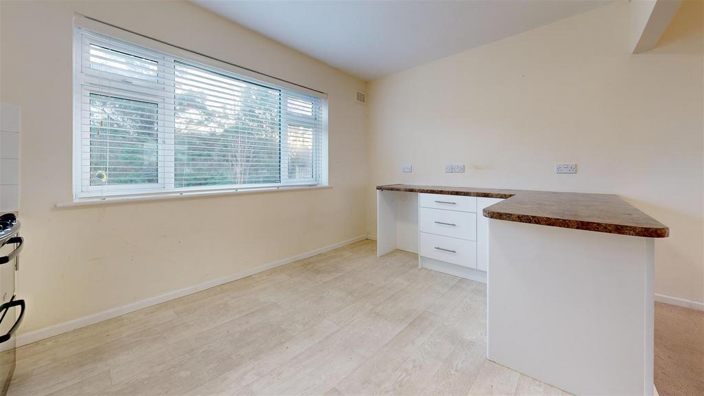 47-Oakbury-Drive-Kitchen.jpg