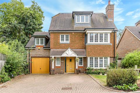 5 bedroom detached house for sale, West Hill Gardens, Oxted, Surrey, RH8