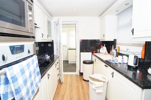 17 Acre Drive, Bradford, BD2 2LU