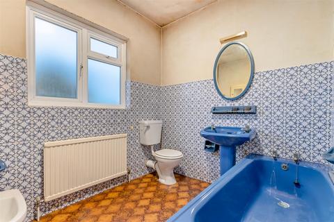 38 Bodley Road, New Malden, KT3 5QE