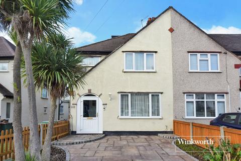 4 bedroom end of terrace house for sale, Caldbeck Avenue, Worcester Park, KT4