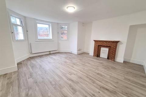 Studio to rent, Eastern Avenue, Reading