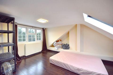 1 bedroom in a house share to rent, Fairview Crescent, Harrow HA2