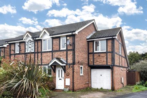 Sandstone Close, Winnersh, Wokingham, Berkshire, RG41