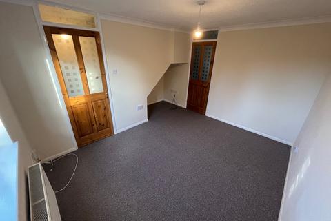 2 bedroom semi-detached house to rent, Chiltern Avenue, Shepshed LE12