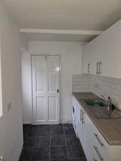 2 bedroom terraced house to rent, Matthew Street, Wallasey CH44