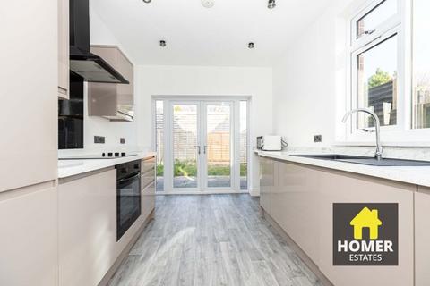 undefined, Columbia Road, BH10 4DZ