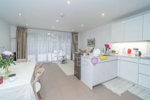 4 bedroom detached house to rent, Emerald Square, Putney, London, SW15