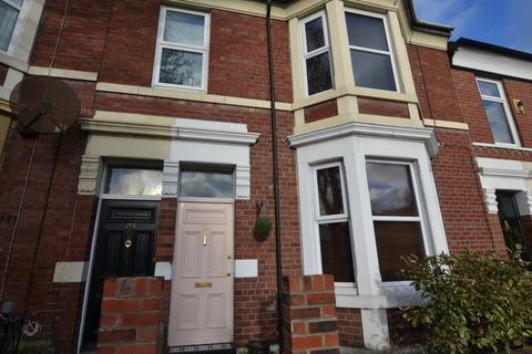 2 bedroom apartment to rent, Queen Alexandra Road, North Shields, NE29