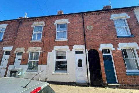 2 bedroom terraced house to rent, Avenue Road Extension, Leicester