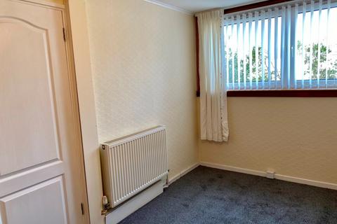 2 bedroom terraced house to rent, Balloch View, Glasgow G67