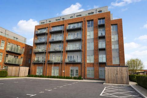 1 bedroom flat for sale - Bridge Road East, Welwyn Garden City, AL7