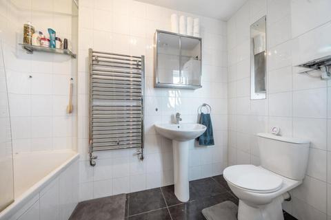 2 bedroom flat for sale, High Wycombe,  Buckinghamshire,  HP13