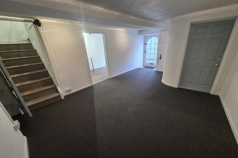 Retail property (high street) to rent, George Lane, TA18