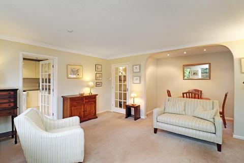 2 bedroom apartment for sale, Thorndale Court, Timperley