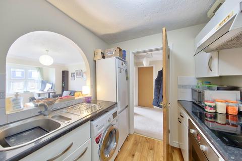 1 bedroom flat to rent, Times Court, Ravensbury Road, Earlsfield, SW18