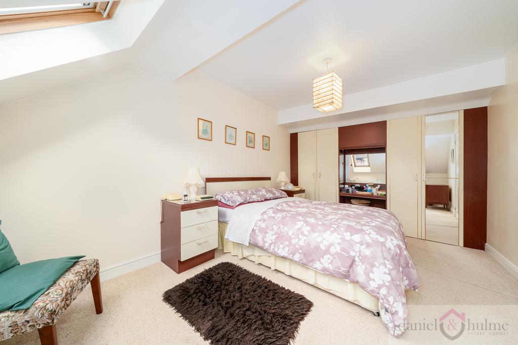 18 Abbotts Rd-16