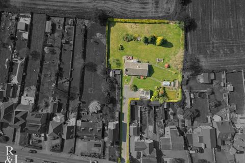 3 bedroom detached bungalow for sale, Burton Road, Overseal