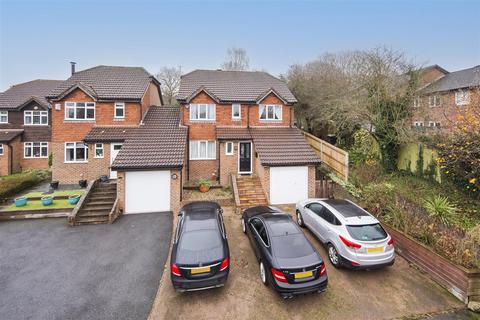 4 bedroom link detached house for sale, Griggs Way, Sevenoaks TN15