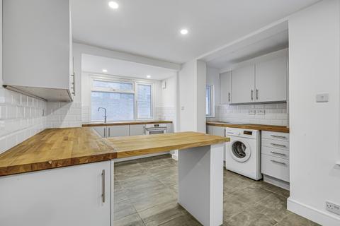 2 bedroom apartment to rent, Aspenlea Road London W6