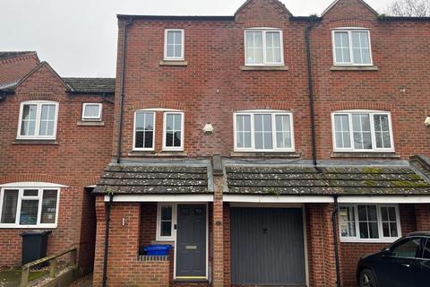 3 bedroom house to rent, Lodge Close, Grange Park, Northampton NN4