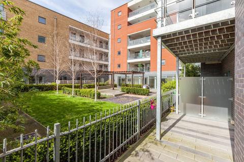 1 bedroom flat for sale, London E3