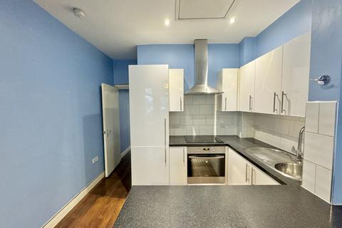 2 bedroom apartment to rent, Liverpool Road, Eccles, M30 7BY