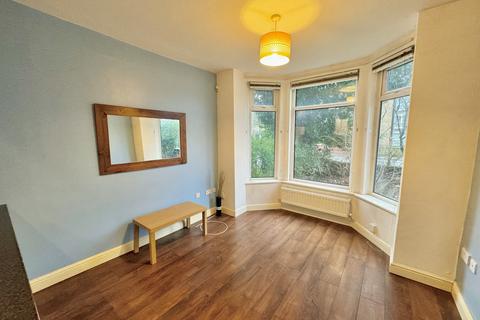 2 bedroom apartment to rent, Liverpool Road, Eccles, M30 7BY