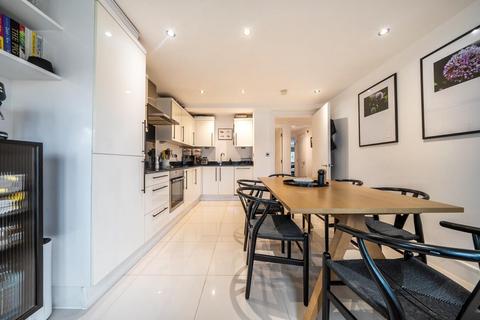 2 bedroom flat for sale, 613 Watford Way, London NW7