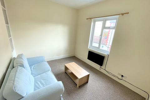 1 bedroom flat to rent, Windsor Road, Bexhill-on-Sea, TN39