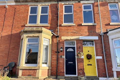 3 bedroom terraced house for sale, Laburnum Gardens, Low Fell, Gateshead, Tyne and Wear, NE9 5TN