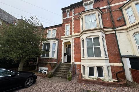 Newbridge Crescent, Wolverhampton, WV6 0LH