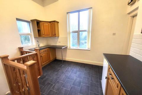 Studio to rent, Newbridge Crescent, Wolverhampton, WV6 0LH