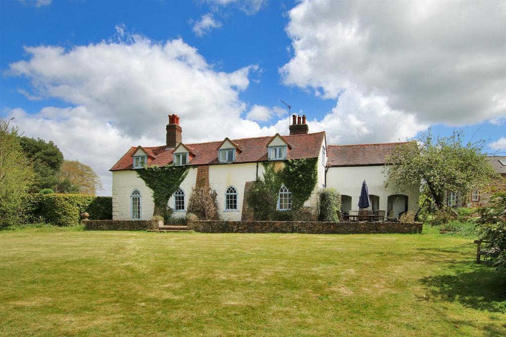 Main House, View to Rear Elevation.jpg