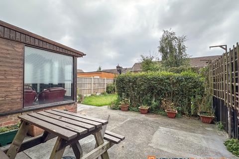 3 bedroom terraced house for sale, Hawton Lane, Balderton NG24