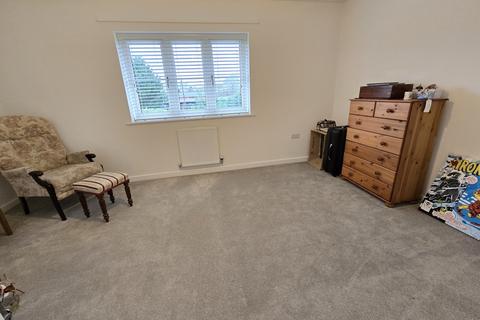 2 bedroom end of terrace house for sale, Mace Road, Mildenhall