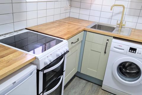 1 bedroom flat for sale, Coopers Close, London, E1