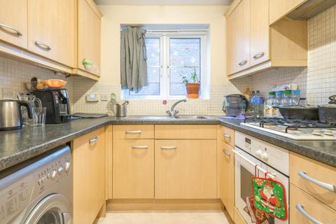 3 bedroom end of terrace house to rent, Reading,  Earley,  RG6