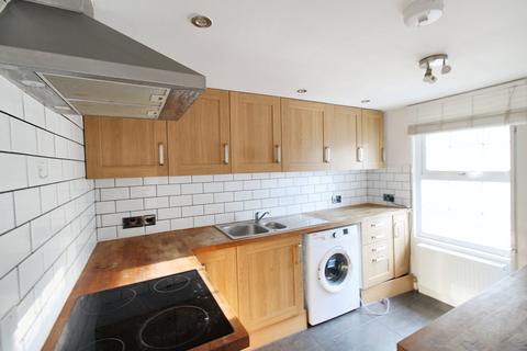 2 bedroom maisonette to rent, Western Road, East Sussex TN6