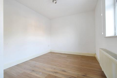 2 bedroom maisonette to rent, Western Road, East Sussex TN6