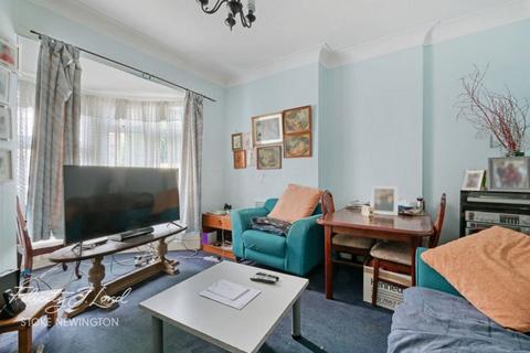 4 bedroom terraced house for sale, Holmleigh Road, Stoke Newington, N16