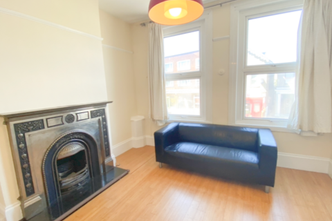 3 bedroom apartment for sale, Portland Mansions, London, SE25